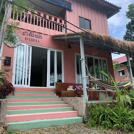 Dahlia Guesthouse ロンサレム島 エクステリア 写真