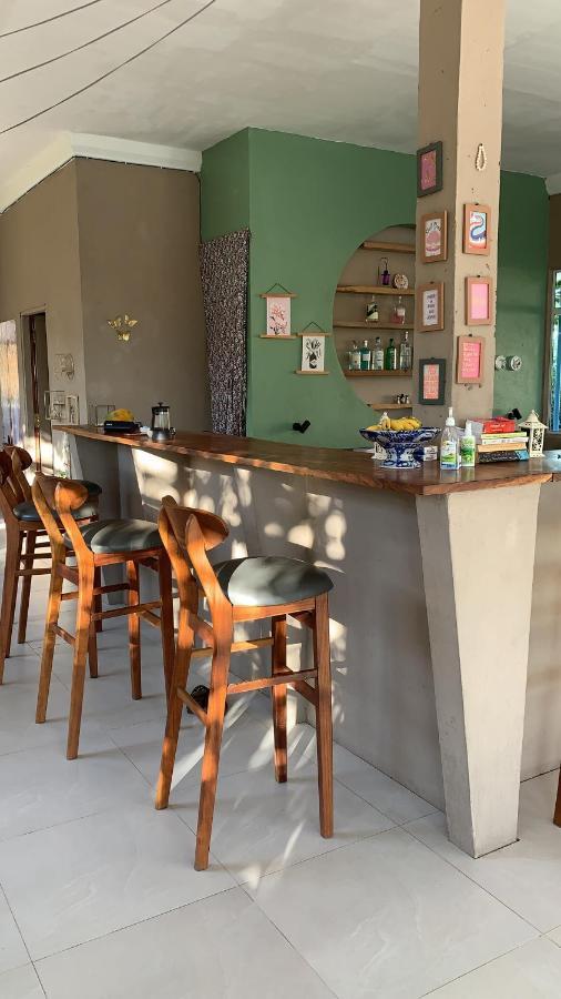 Dahlia Guesthouse ロンサレム島 エクステリア 写真