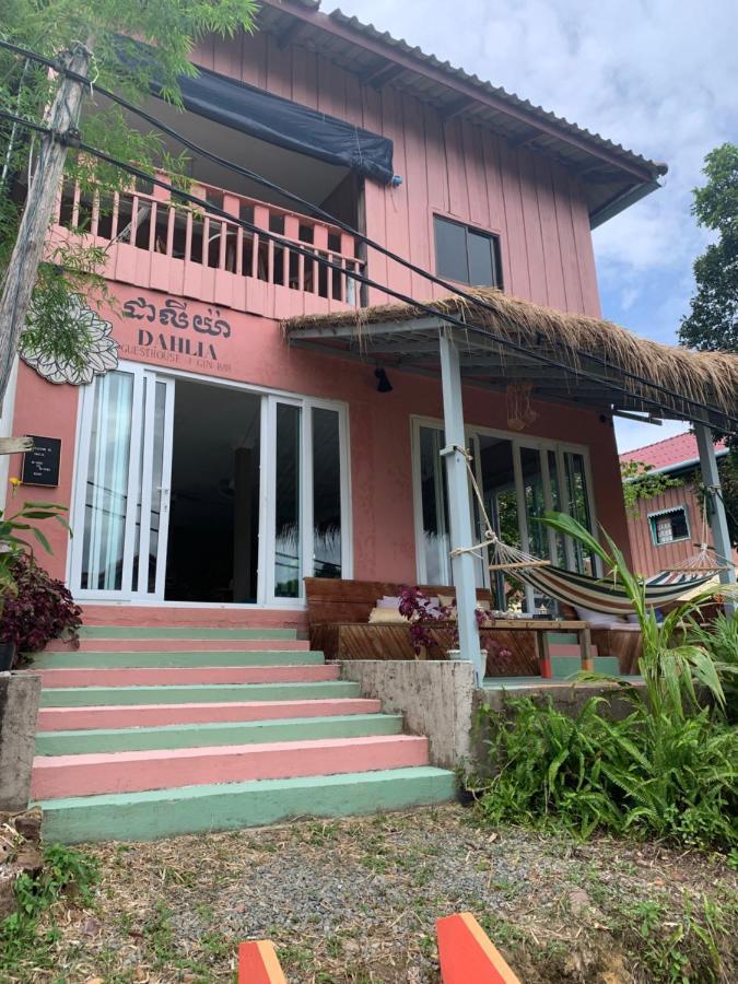 Dahlia Guesthouse ロンサレム島 エクステリア 写真