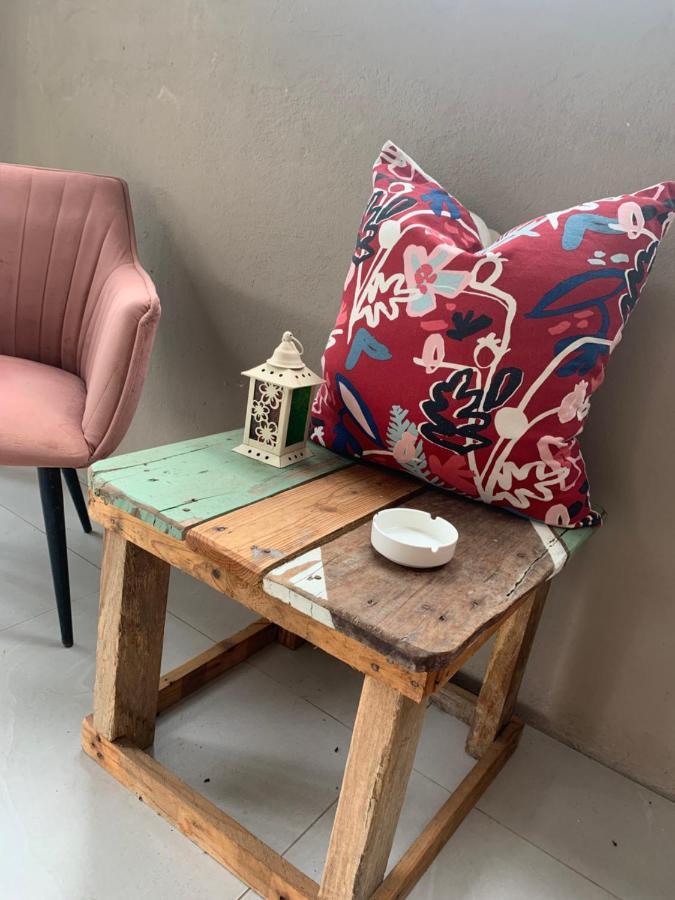 Dahlia Guesthouse ロンサレム島 エクステリア 写真