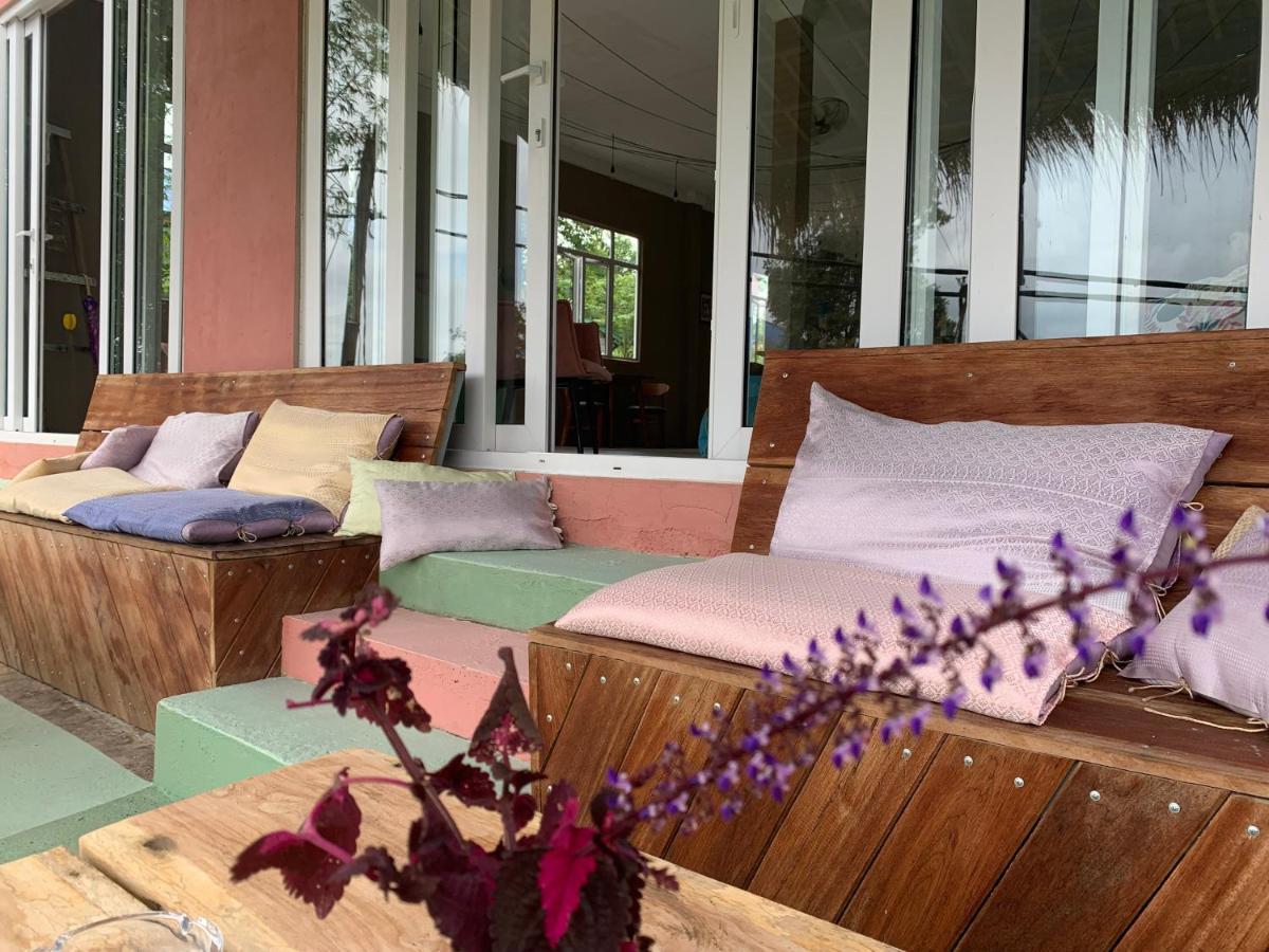 Dahlia Guesthouse ロンサレム島 エクステリア 写真