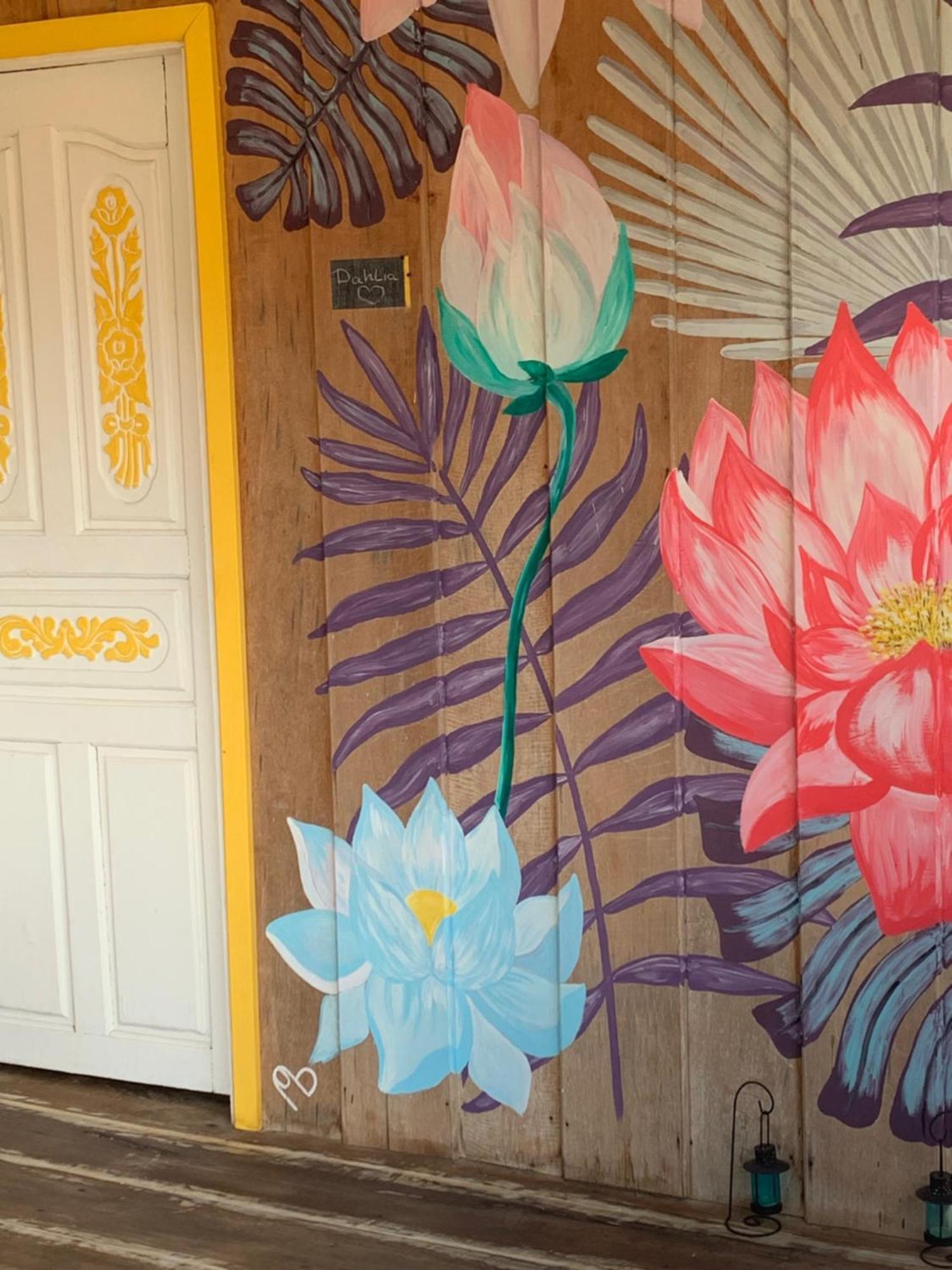 Dahlia Guesthouse ロンサレム島 エクステリア 写真
